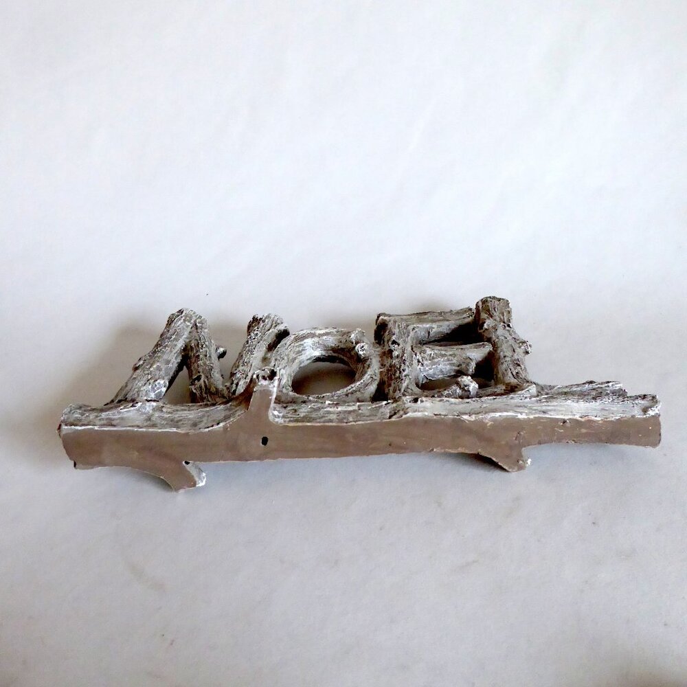 NEW 11.5” RUSTIC CHRISTMAS HOLIDAY NOEL TREE BRANCH RESIN SIGN CABIN FARMHOUSE - Picture 10 of 10